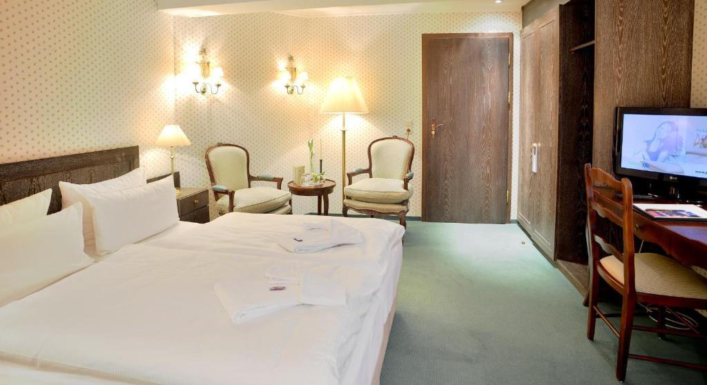 Stadthotel Patrizier Шмалкалден Стая снимка