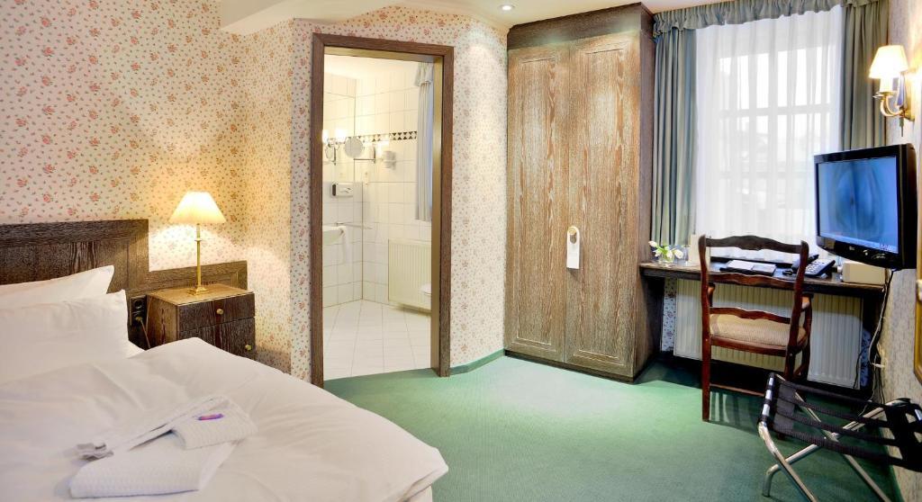 Stadthotel Patrizier Шмалкалден Стая снимка